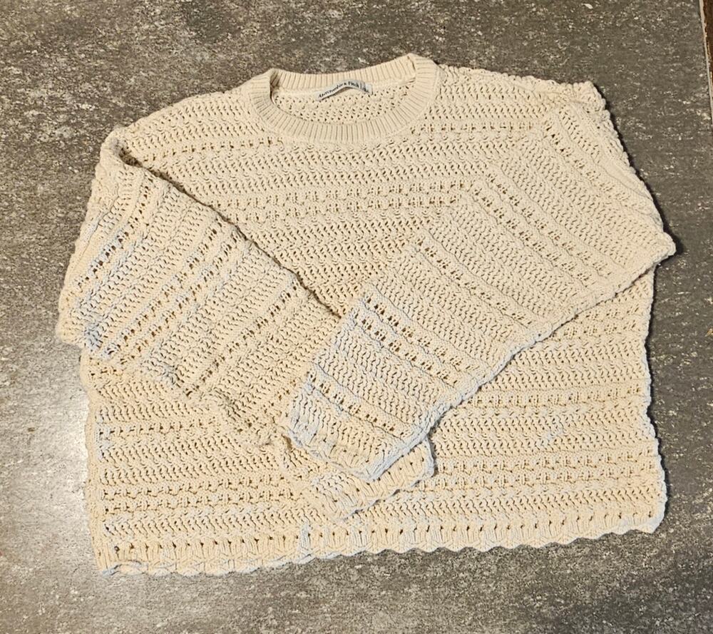 Abercrombie & Fitch Women’s Large Cream Open Knit Crochet Sweater Long Sleeve